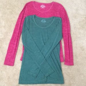 2 long sleeve tops